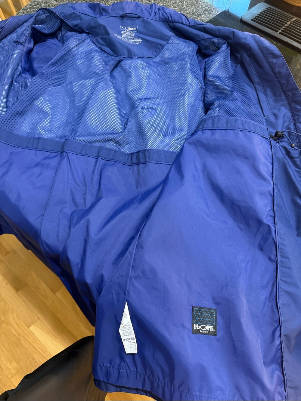 L.L. Bean Women's Navy Rain/Trench Coat with hood, women’s size L - Picture 5 of 5